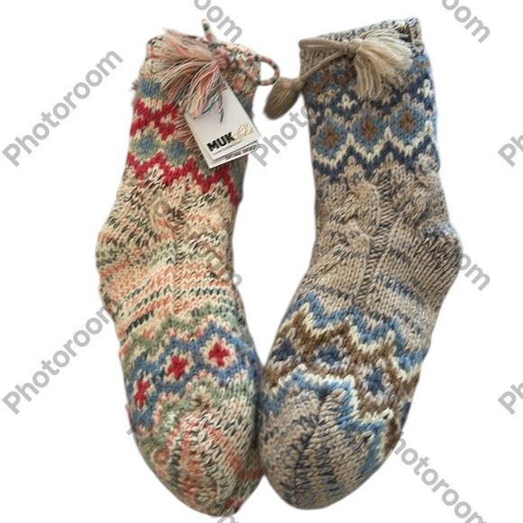 MUK LUKS BUNDLE Two pair of Women's Cottage Faux Fur Crew Socks, Size 6-10, NWT - Picture 2 of 12
